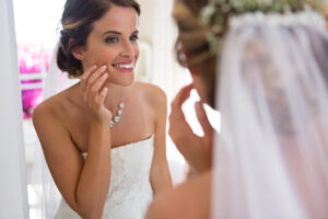 Michigan Clinic Outlines Pre-Wedding Skin Care Timeline